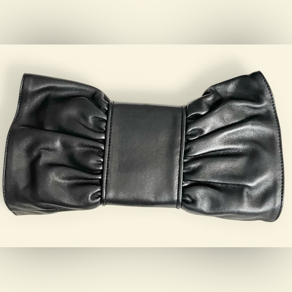 Ann Taylor bow clutch/evening bag LIKE NEW - Picture 2 of 5